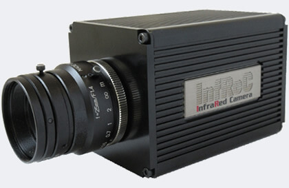 写真：赤外線サーモグラフィカメラ　InfReC TS300SW