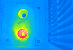 炉内バーナー熱画像：炎越しでもバーナーの温度分布の確認ができます